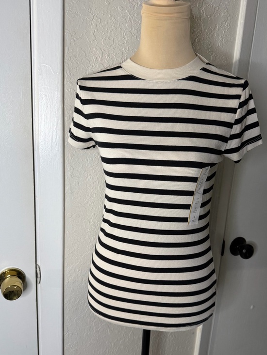 a new day Tops - A New Day Black and Cream Striped Short Sleeve Top S Casual Ribbed Crewneck Tee